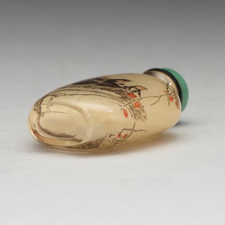 A chinese snuff bottle, 20th Century.