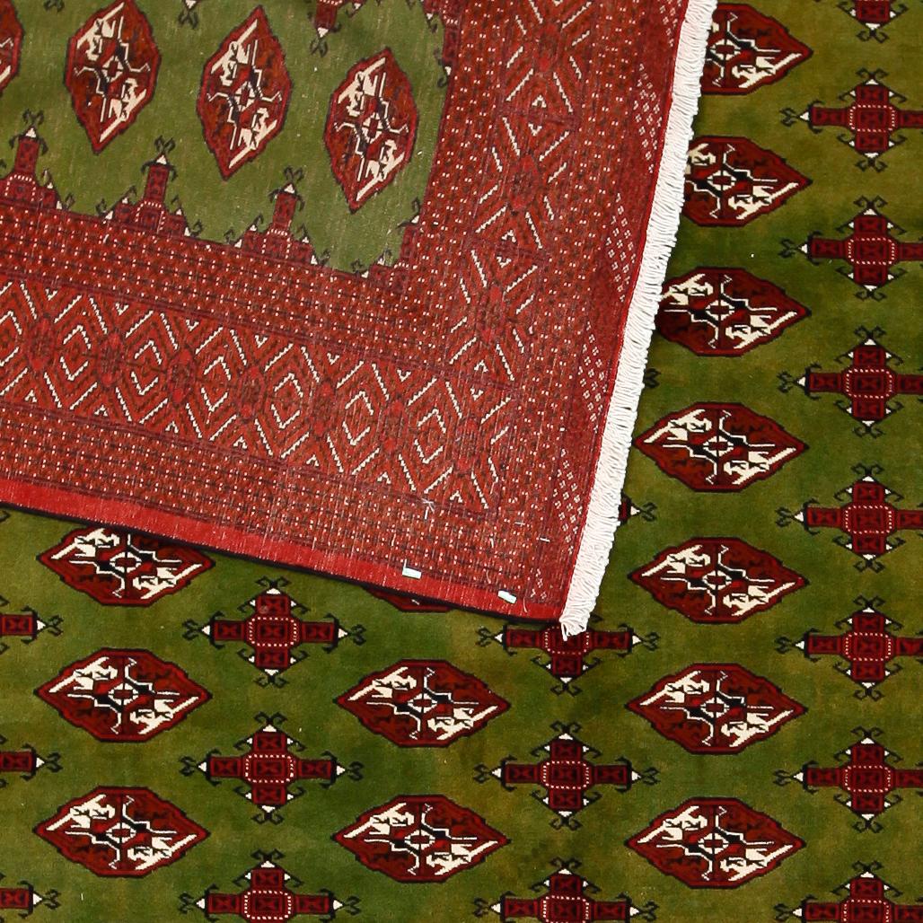 MATTA, Turkmen, ca 387 x 310 cm.