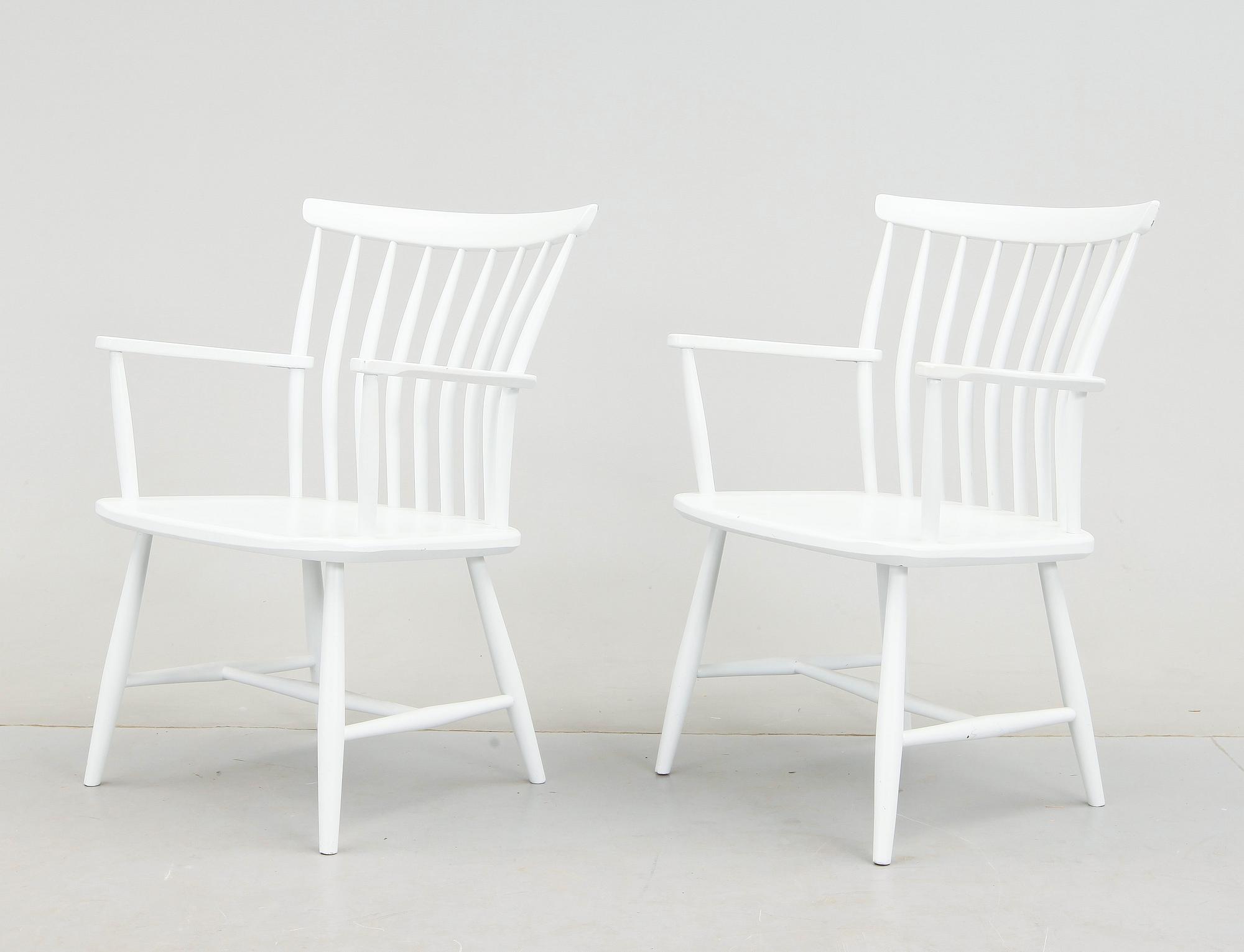 KARMSTOLAR, ett par, "Åkerblomstolen", omkring 1900-talets mitt.