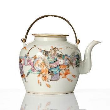 Tekanna med lock, porslin. Qingdynastin, 1800-tal.