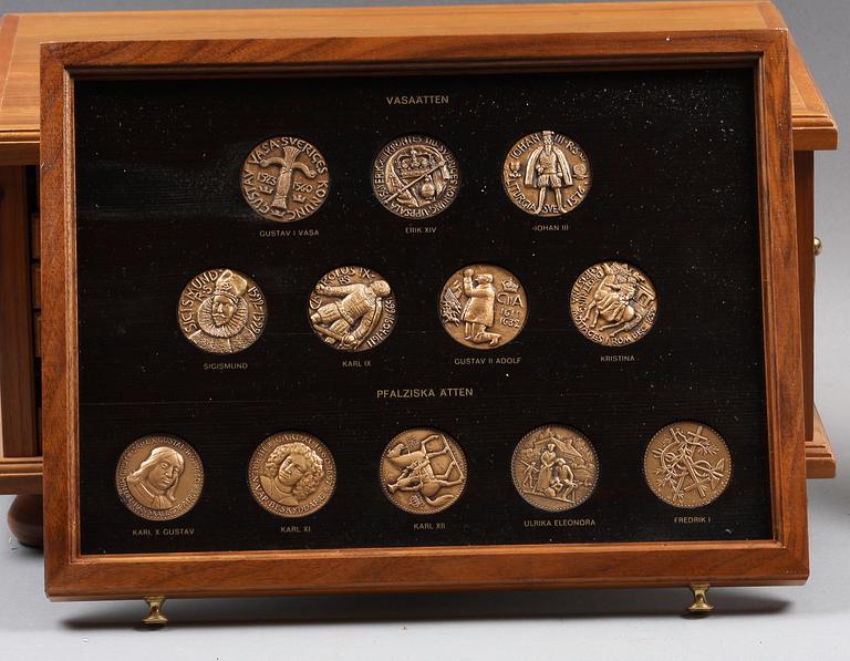 MEDALJSERIE, 60 st, brons. Sporrong.