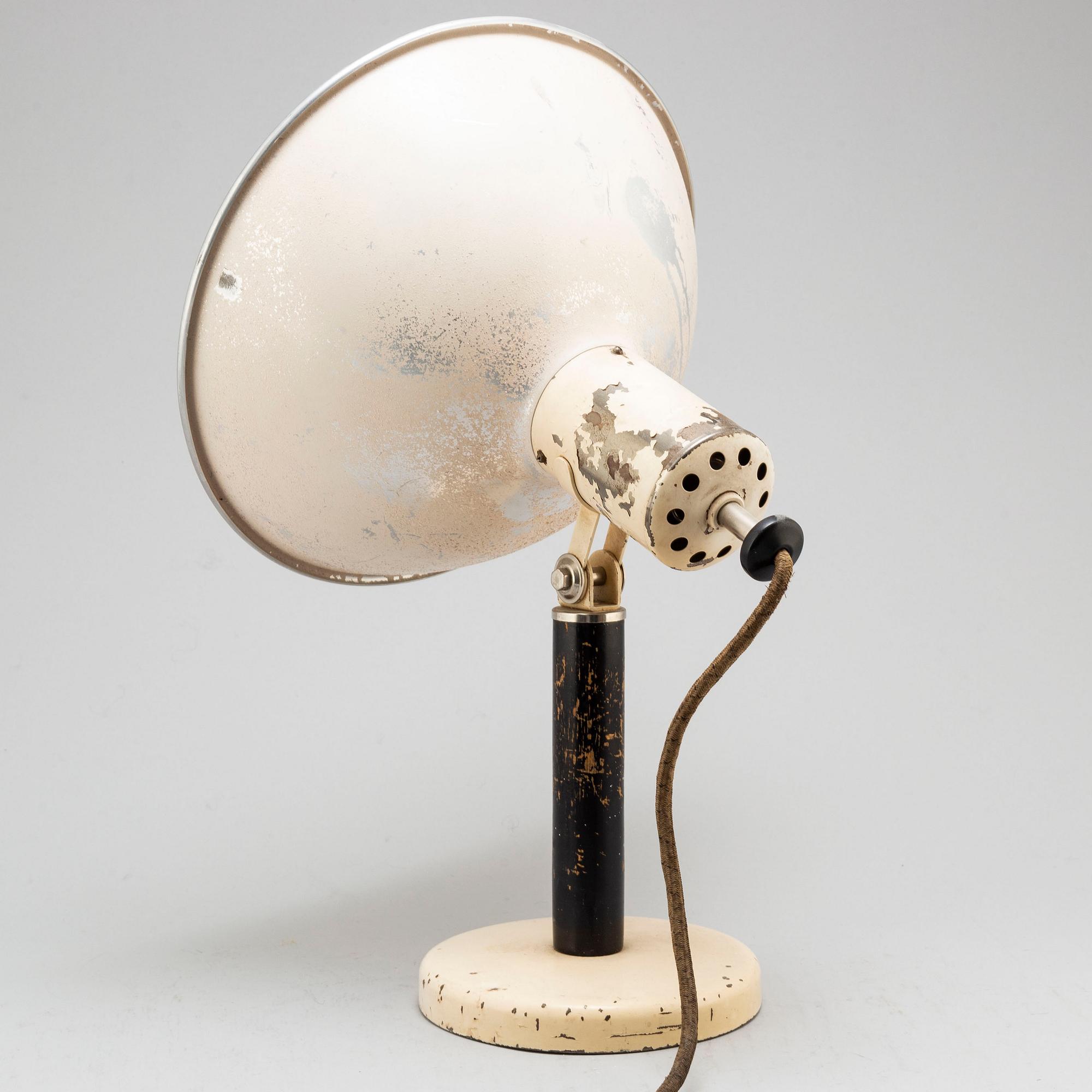 A 1930s table light.