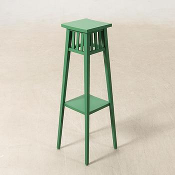 Pedestal early 20th century.