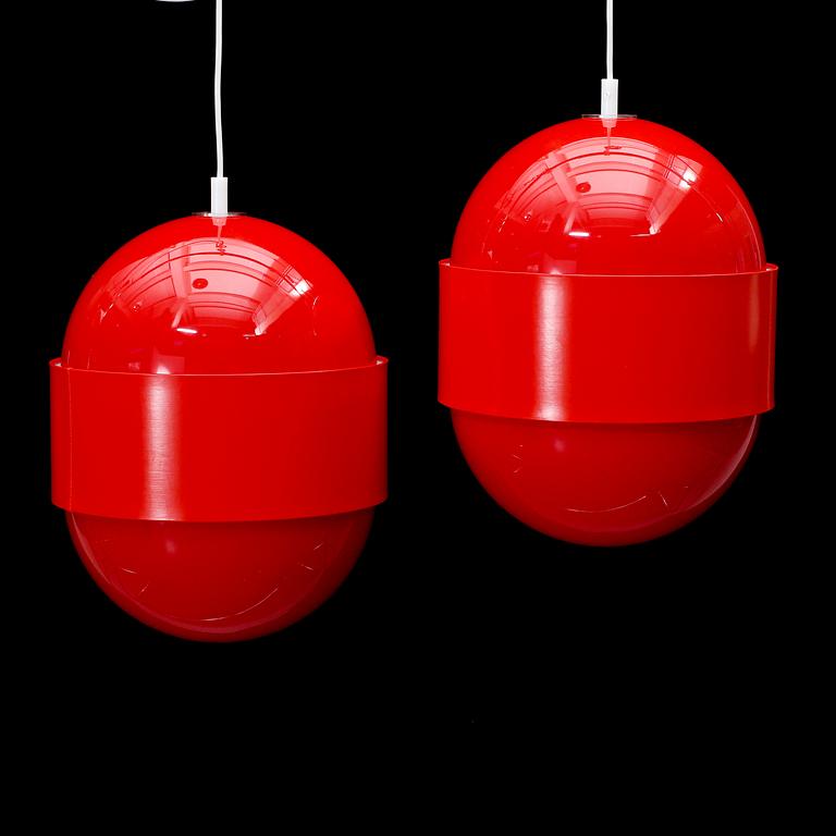 TAKLAMPOR, ett par, "Globo ring", Uno & Östen Kristiansson, Luxus, 1970-tal. Höjd ca 42 cm.