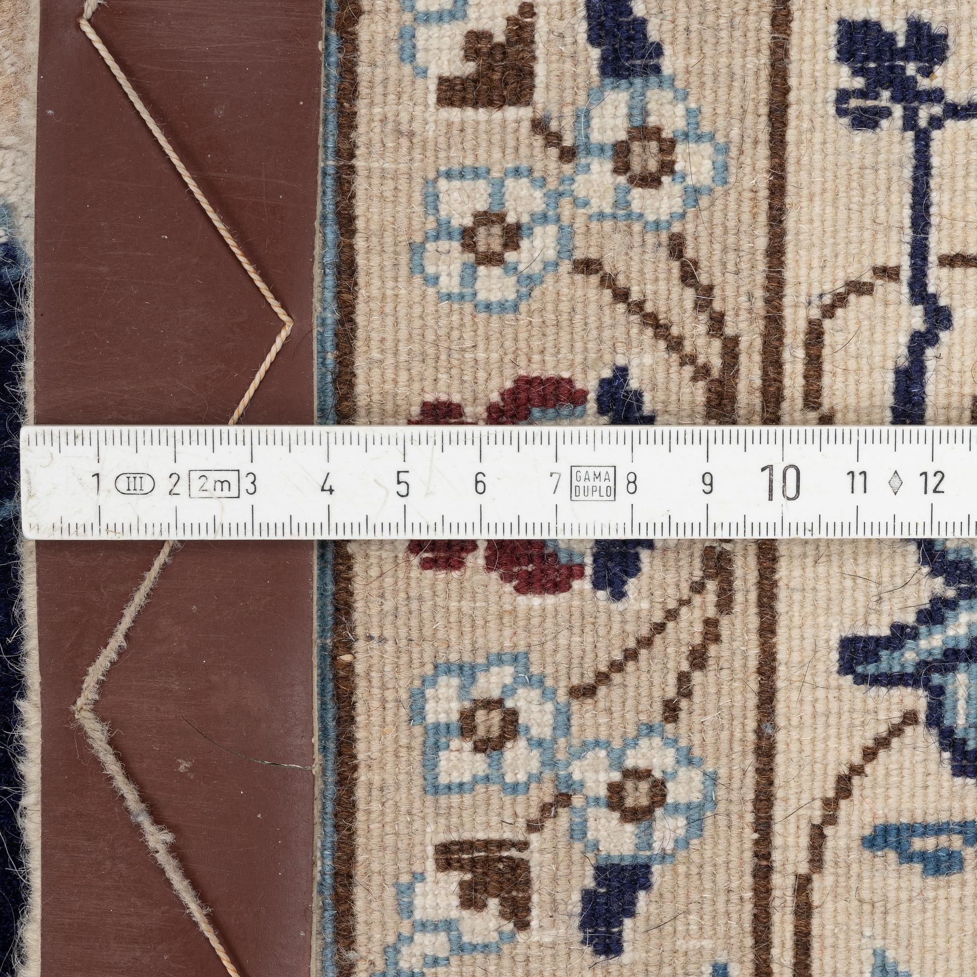 Carpet, Nain, approx. 300 x 200 cm.