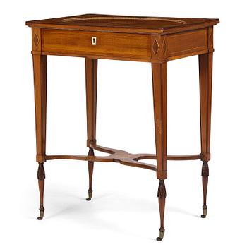 26. A late Mustavian mahogany table attributed to L. Qvarnberg (master in Stockholm 1801-13).