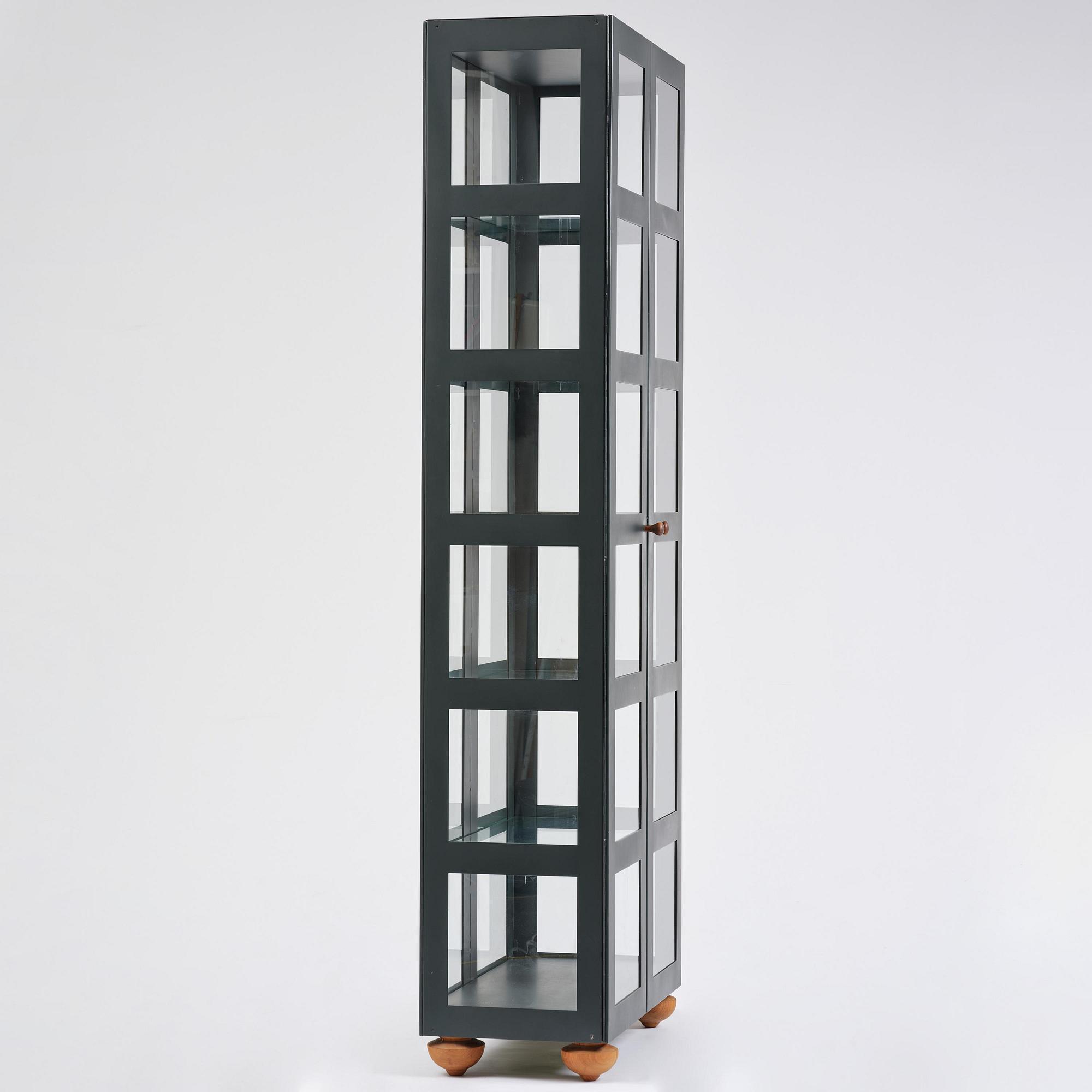 Johanna Lagercrantz, skåp, "Parad", ed. 43/55, Lammhults, efter 1990.