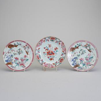 TALLRIKAR, 2+1 st. Porslin, Kina, 1700-tal.
