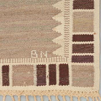 Barbro Nilsson, BARBRO NILSSON, A CARPET, "Salerno grå med enkel bård", flat weave, ca 245 x 170,5 cm, signed AB MMF BN.
