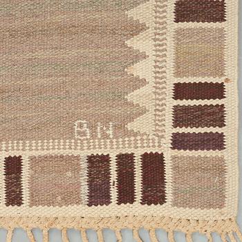 BARBRO NILSSON, A CARPET, "Salerno grå med enkel bård", flat weave, ca 245 x 170,5 cm, signed AB MMF BN.