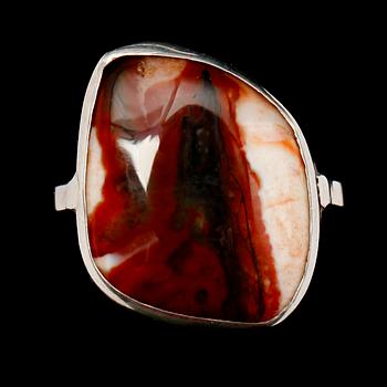 ARMBAND OCH RING, silver och agater, 1900-talets mitt.