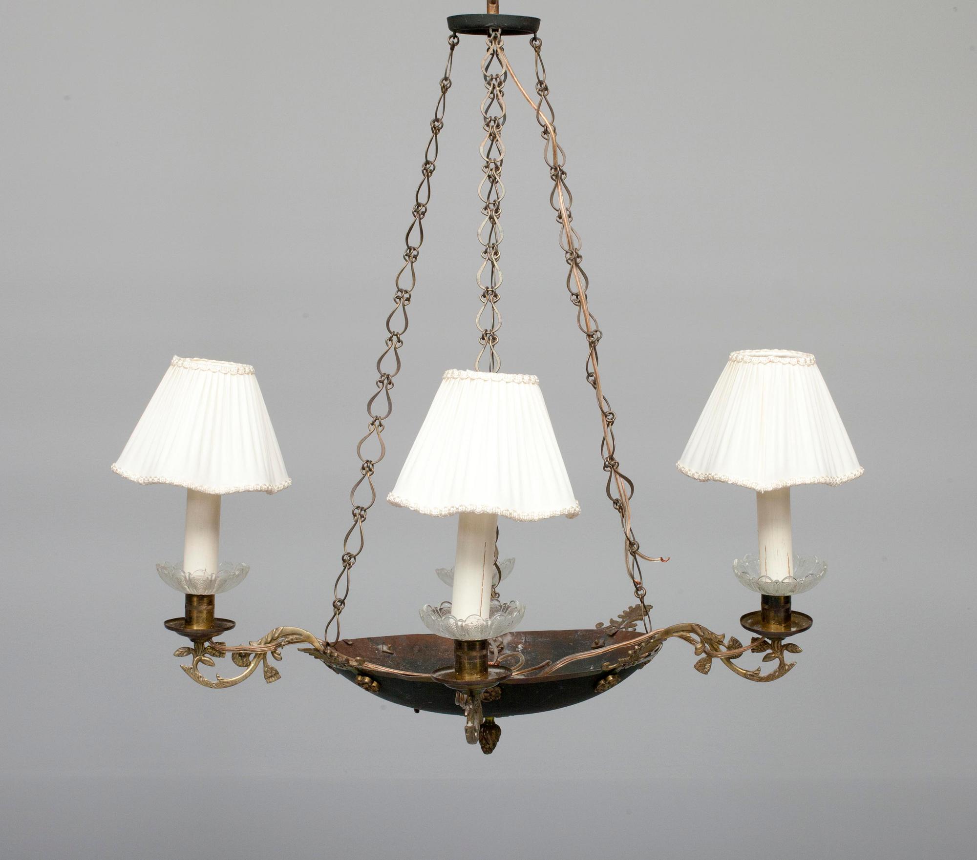 TAKAMPEL, empire stil, 1900-talets första hälft. Höjd 67 cm.