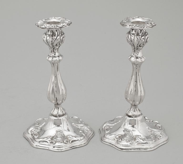 LJUSSTAKAR, ett par, silver, EG Markström, Uppsala, 1852. total vikt ca 339 g.