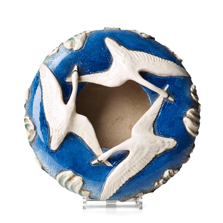 Thure Öberg, an Art Nouveau glazed ceramic bowl, Arabia 1918.