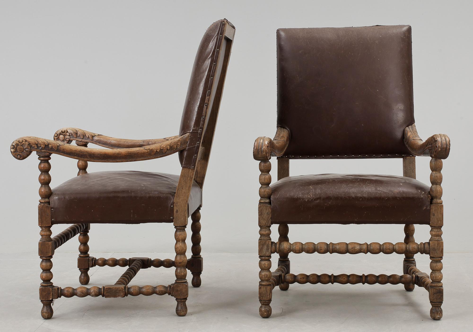 KARMSTOLAR, ett par, barockstil, 1800-talets andra hälft.