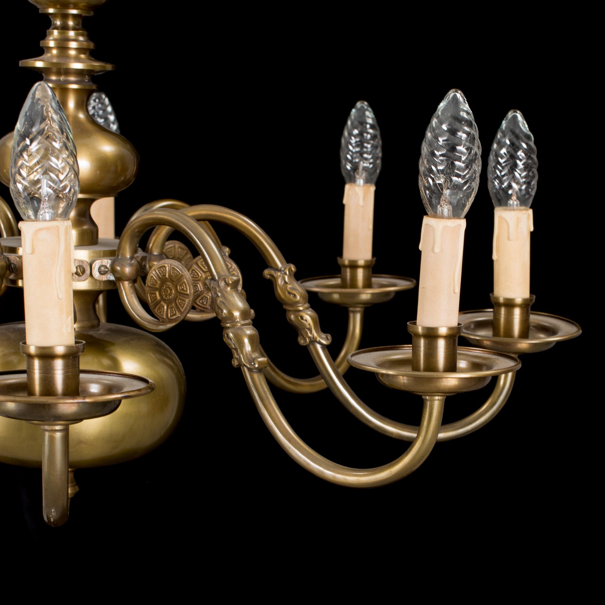 TAKLAMPA, barockstil. 1900-talets mitt.