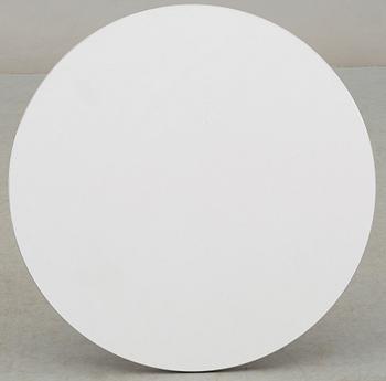 BORD, Arne Jacobsen för Fritz Hansen, Danmark. Etikettmärkt.