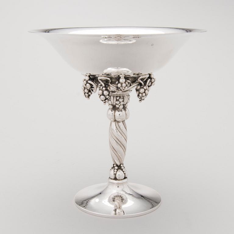 GEORG JENSEN, a sterling silver 'grape-bowl', Copenhagen post 1945. Weight circa 602 g.