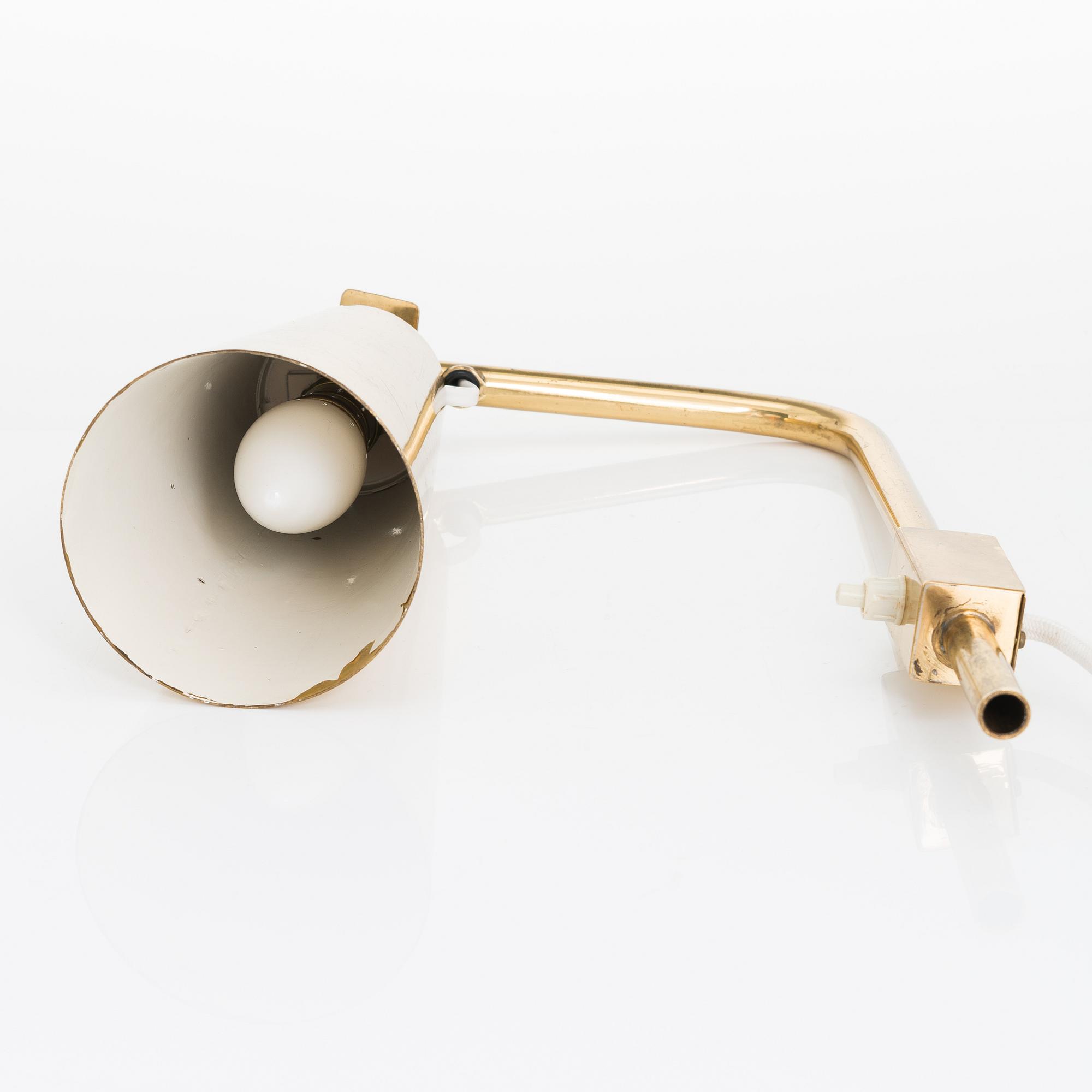 Paavo Tynell, a mid-20th reading light for Taito.