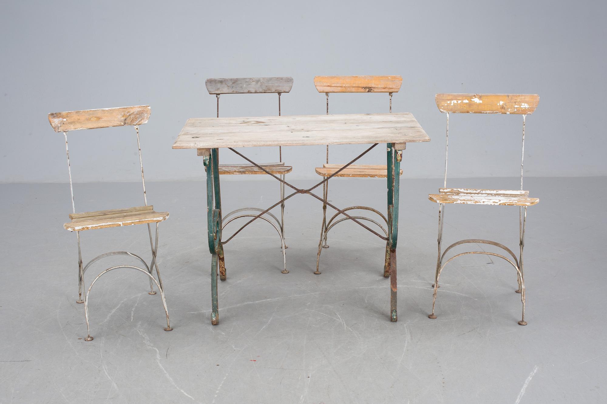 STOLAR, 4 st och BORD, 1900-talets första hälft.