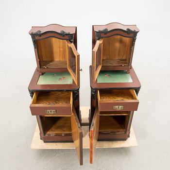 Sängbord ett par Nyrenässans omkring 1900.