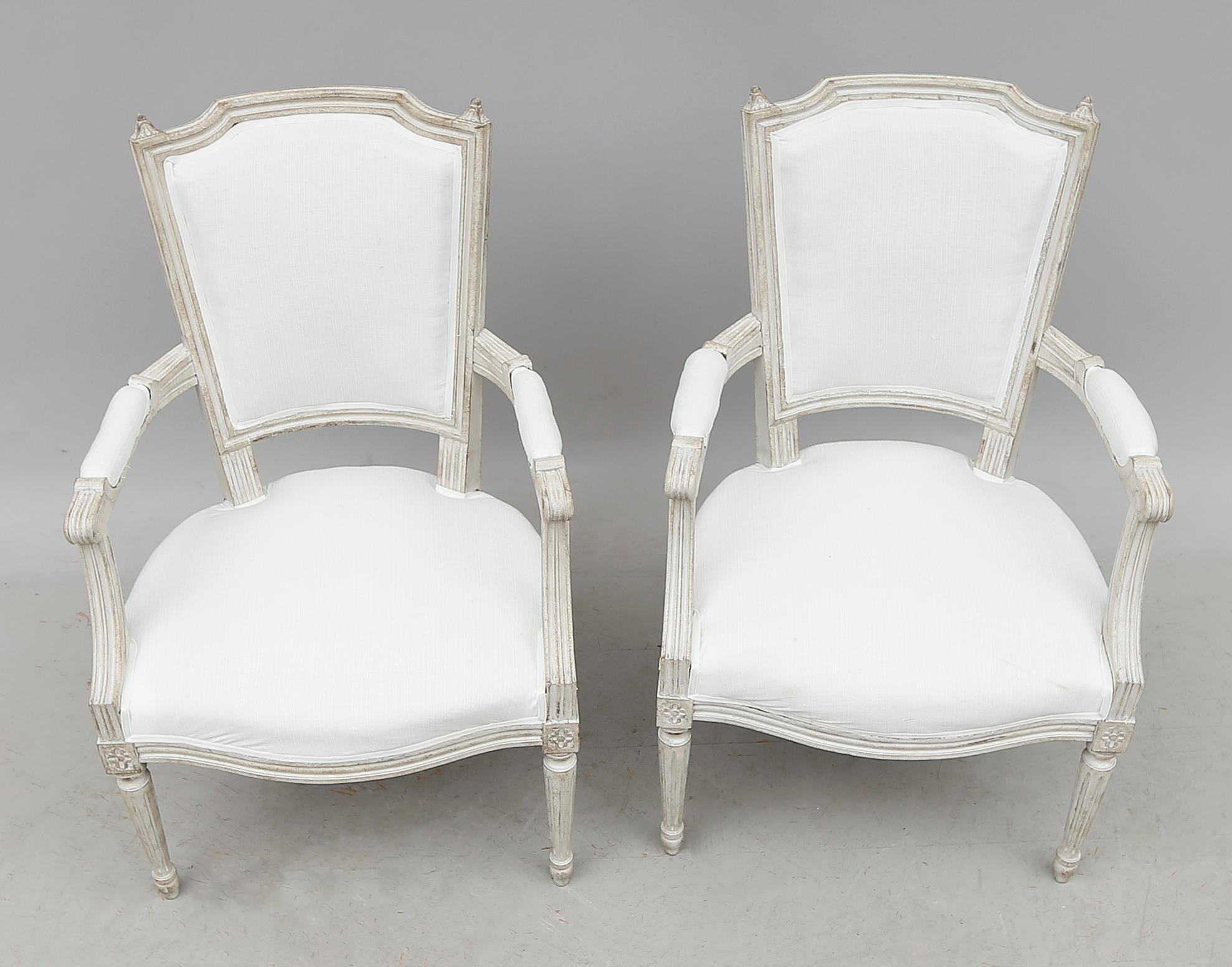 KARMSTOLAR, 1 par, gustaviansk stil, 1900-talets första hälft.