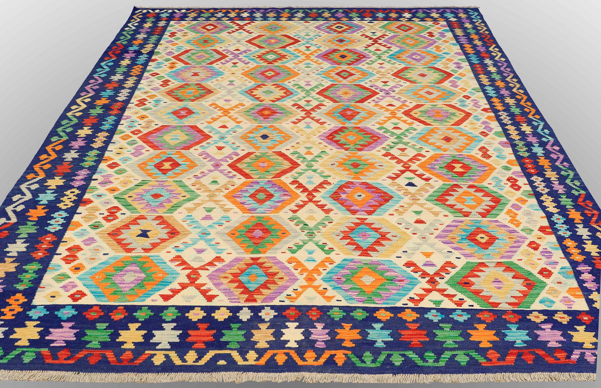 Matta, Kelim, ca 347 x 249 cm.