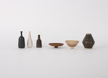 MINIATYRVASER, -FAT och -SKÅL, totalt 6 delar, CH Stålhane och Gunnar Nylund, Rörstrand.