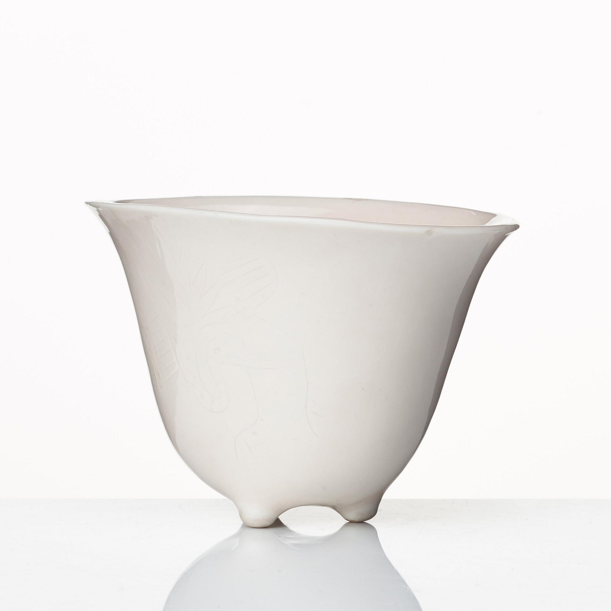 Vinofferbägare, blanc de chine. Qingdynastin.