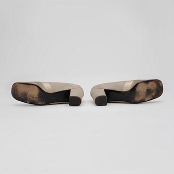 CHRISTIAN DIOR, a pair of lady's shoes, 1960's.