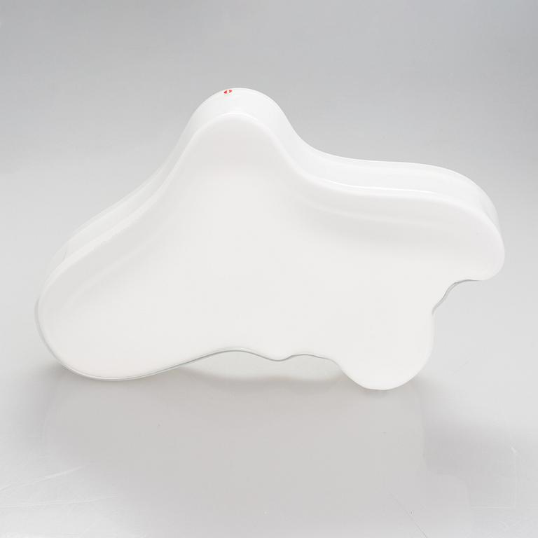 Alvar Aalto, A '3028' dish signed Alvar Aalto Iittala, 87/1985.