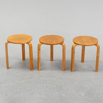 Alvar Aalto, pallar 3 st, modell 60, Aalto möbler Hedemora, formgiven 1933.