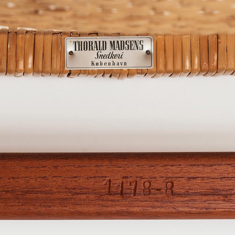 Jørgen Høj, 8 stolar, Thorald Madsen Snedkeri, Danmark 1950-tal.