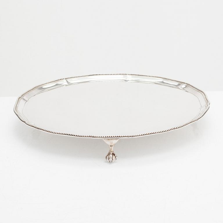 Thomas Pratt & Arthur Humphreys, salver, sterlingsilver, London 1782.