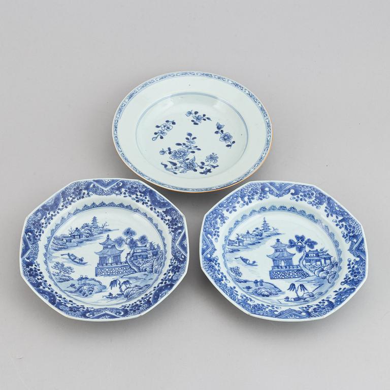 Six blue and white export plates, Qing dynasty, Qianlong (1736-95).