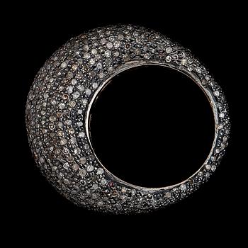 RING, guld/silver, diamanter tot ca 3.20 ct.