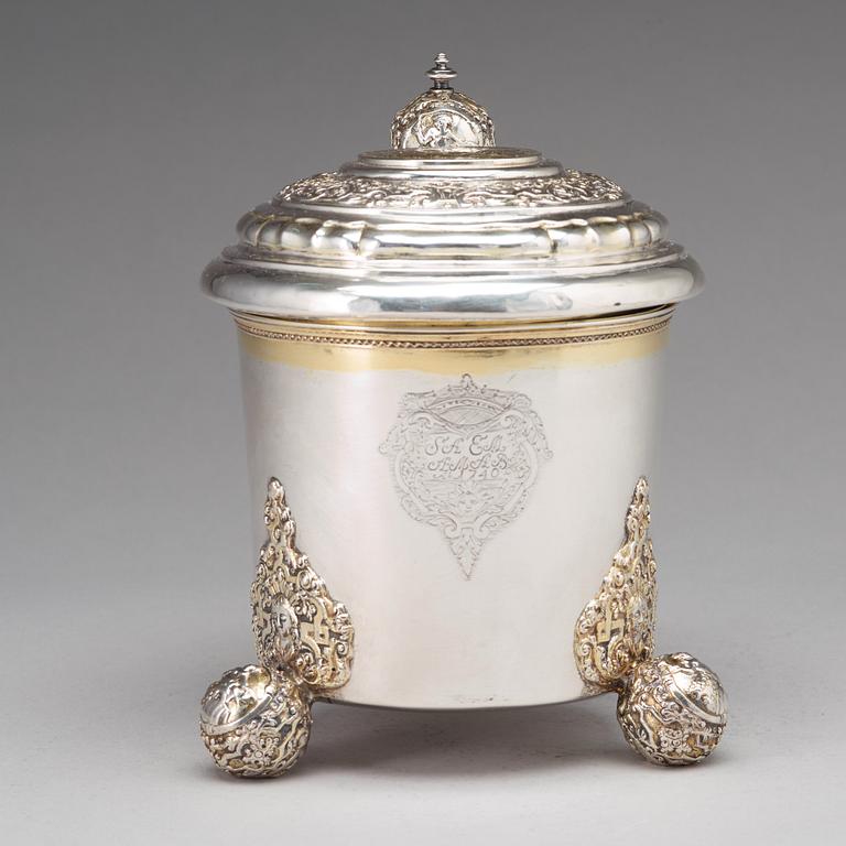 A Swedish late Baroque 18th century parcel-gilt silver tankard, mark of Niclas Fernlöf, Karlstad 1742.