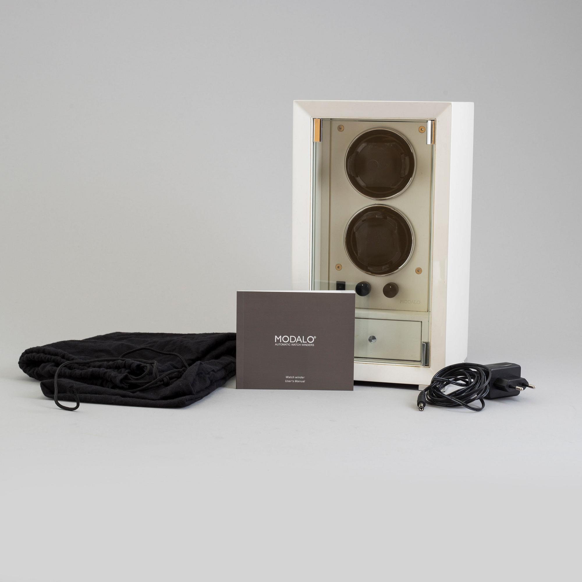 MODALO, winder, ca 18 x 18 x 22 cm.