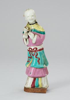 636. FIGURIN, porslin. Qing dynastin 1700-tal.