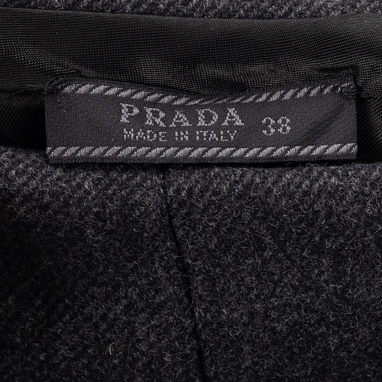 Prada, A wool skirt, size 38.