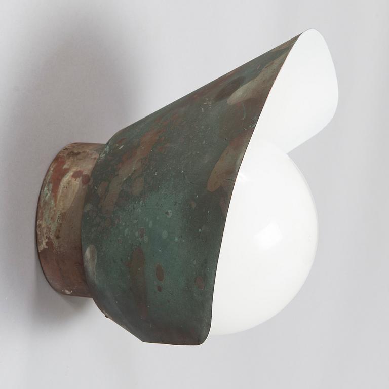 Paavo Tynell, a mid-20th century '7309' outdoor light / wall light for Idman.
