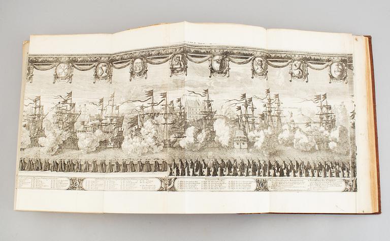 With the impressive 4,5-metre folding plate of Karl X Gustav’s funerary procession.