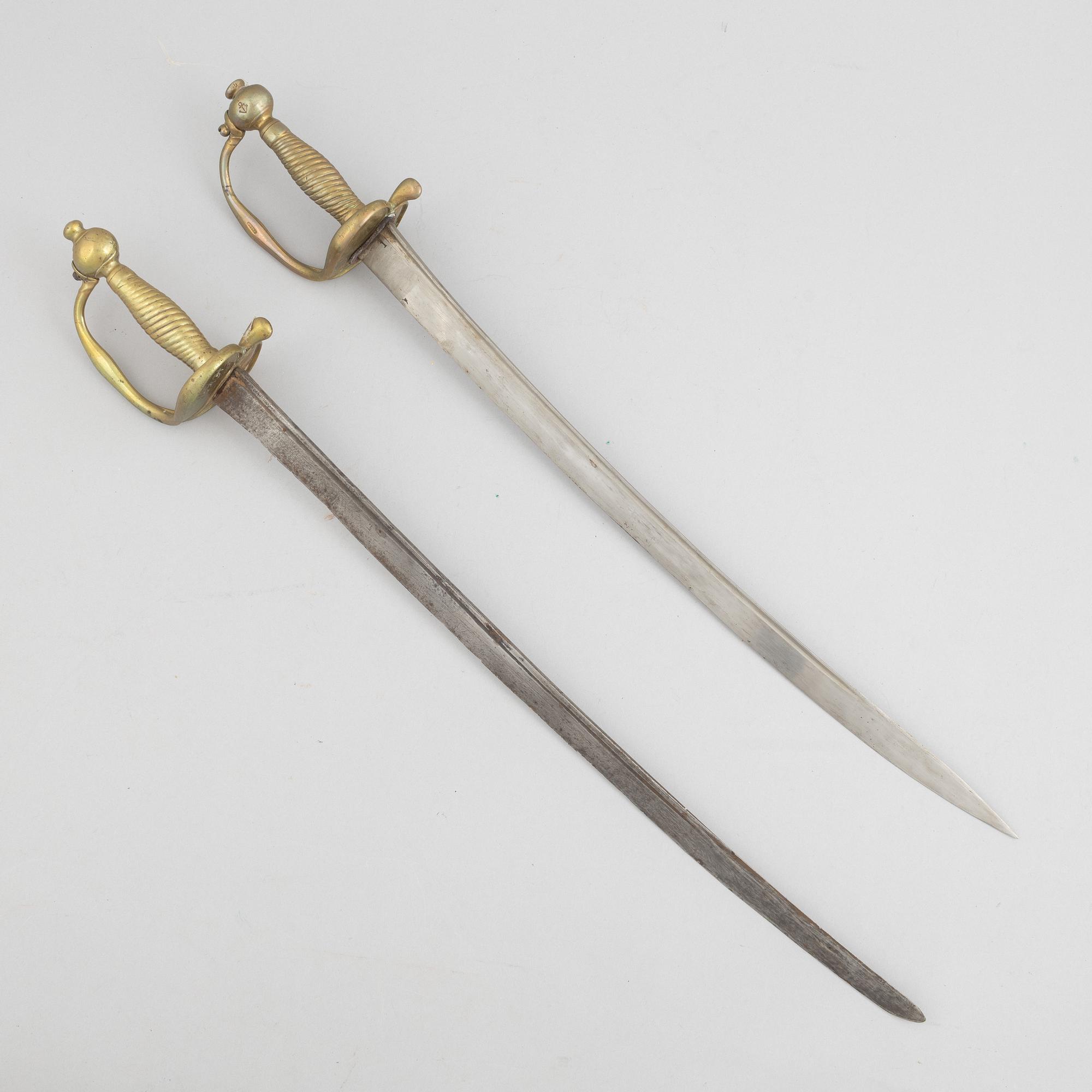 Two cutlasses, Swedish, m/1748 and m/1748-1856.