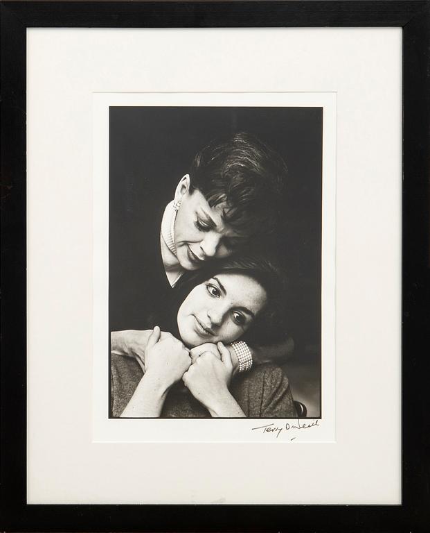 Terry O'Neill, Judy Garland and Liza Minnelli.