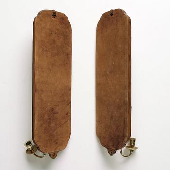 LJUSLAMPETTER, två stycken, emalj på koppar. Qingdynastin, Qianlong (1736-1795).