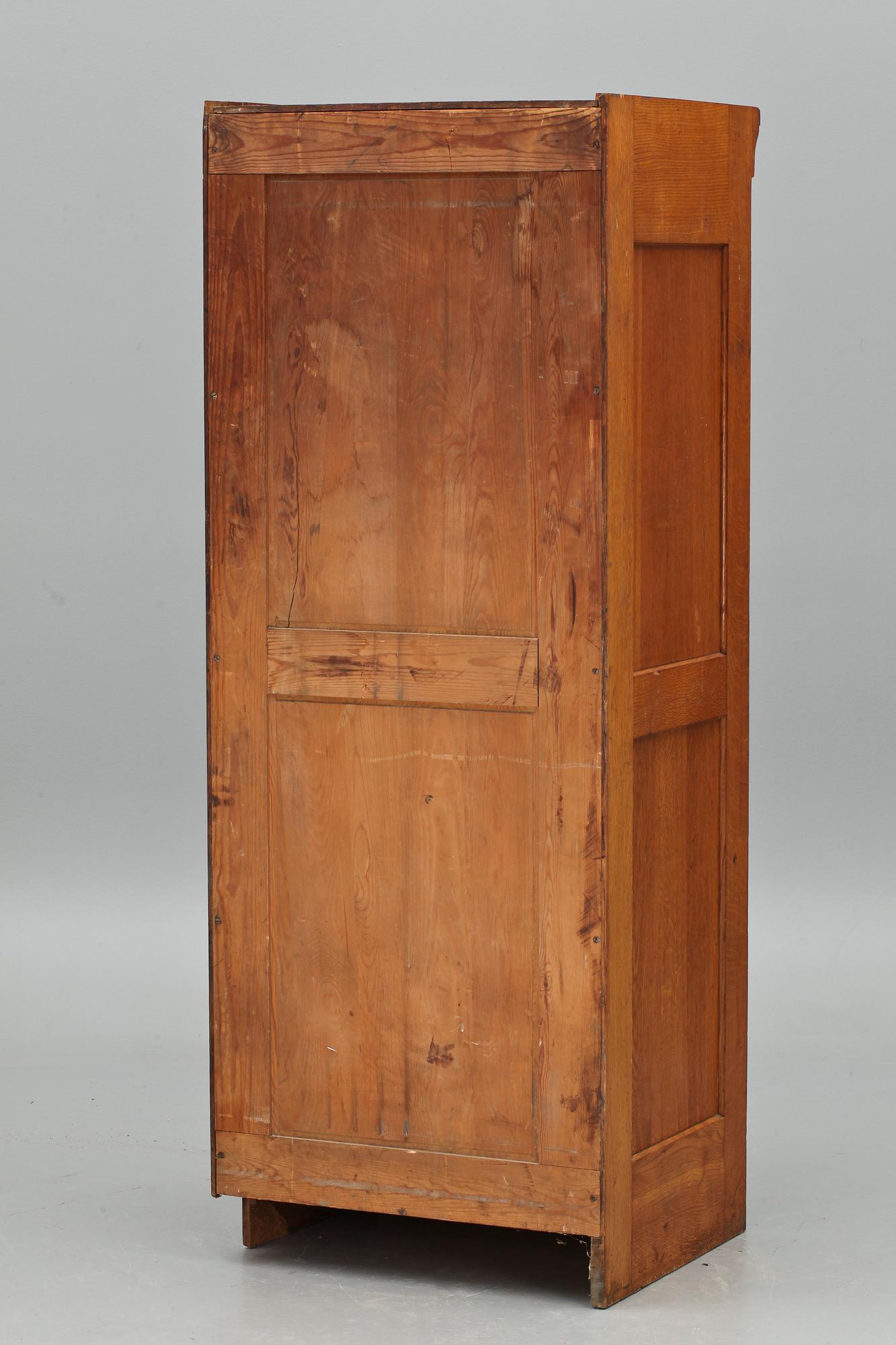 ARKIVSKÅP, jugend. 1900-talets början.