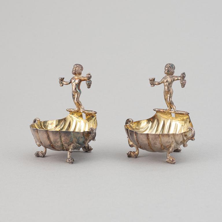 A pair of silver saltcellars by E. Dragsted, Copenhagen, 1949.