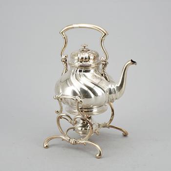 TÉKANNA på RECHAUD, nysilver, rokokostil, 1900-talets början.