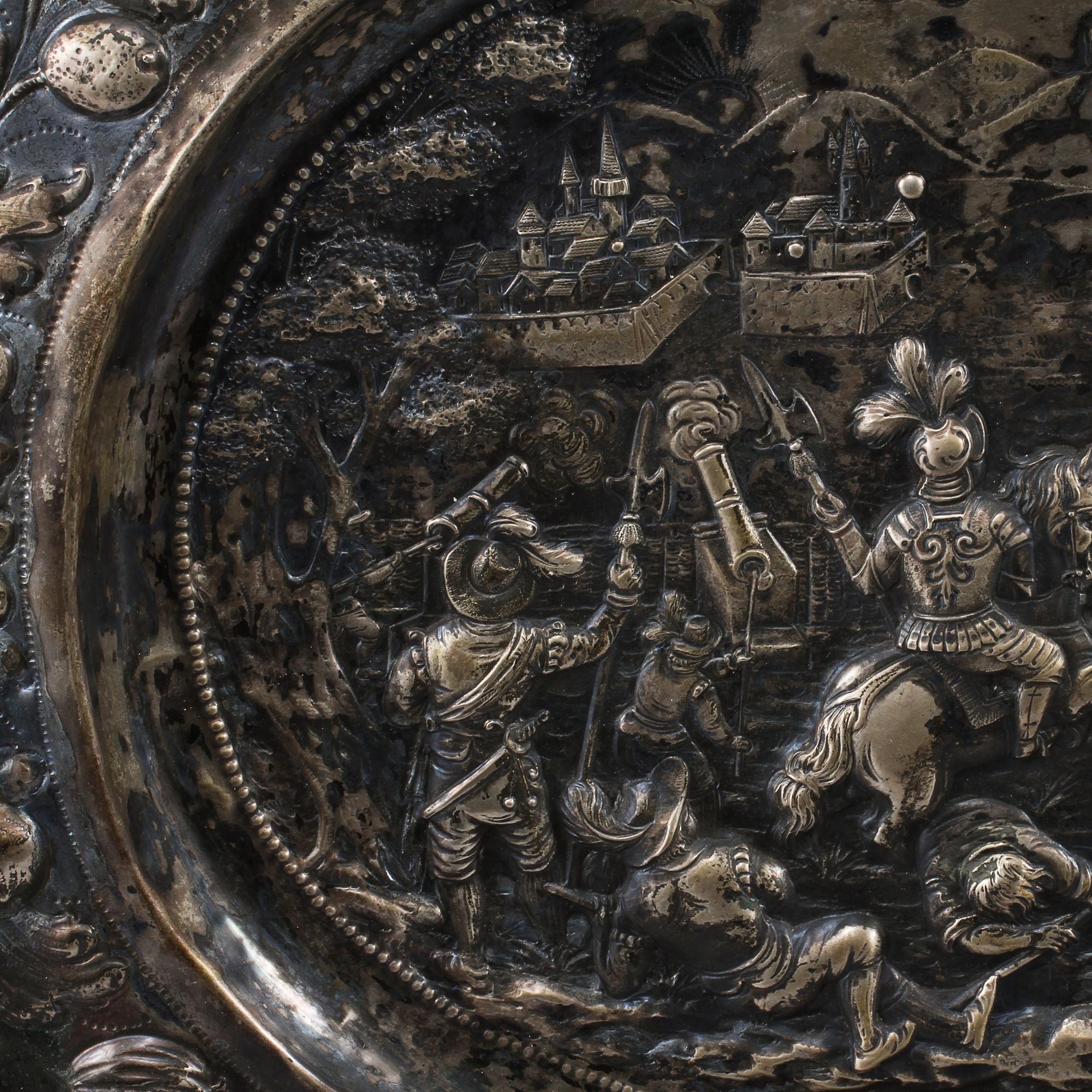 PRESENTERFAT, silver, barockstil, 1800-tal, vikt 1000 gram.