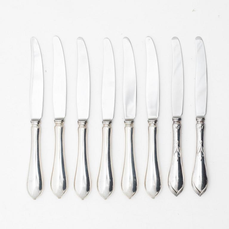 Matknivar, 8 st, silver, modell "Tulpan", bl a K Anderson, Stockholm 1954.